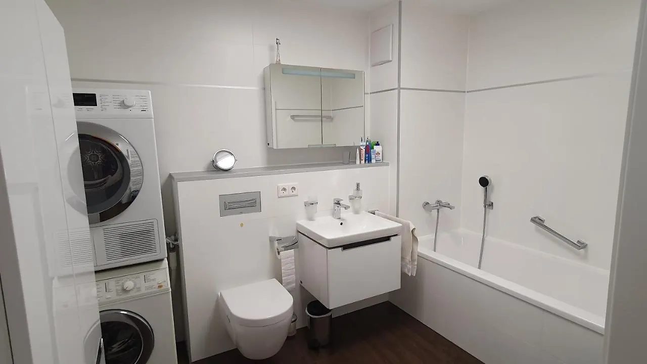 Moderne 4 Zimmer -Wohnung I Bbq I Parkplatz Munich Germany